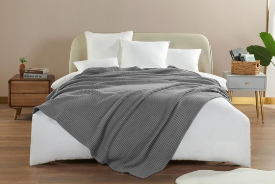 Удобный для кожи 100% хлопчатобумажный вафлевый одеял OEM вафлевый ткань двойной одеял